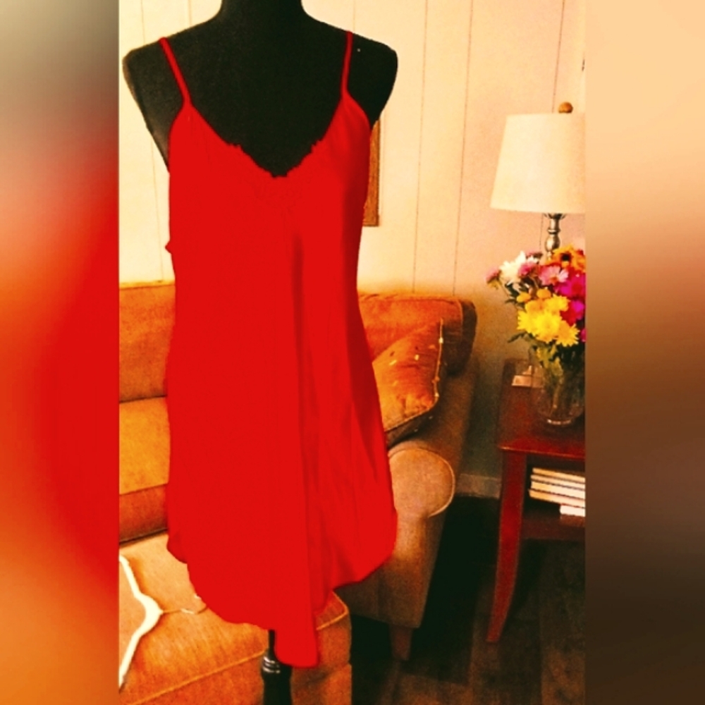 Romantic Moodsbeautiful above knee length nightgown a size L large
